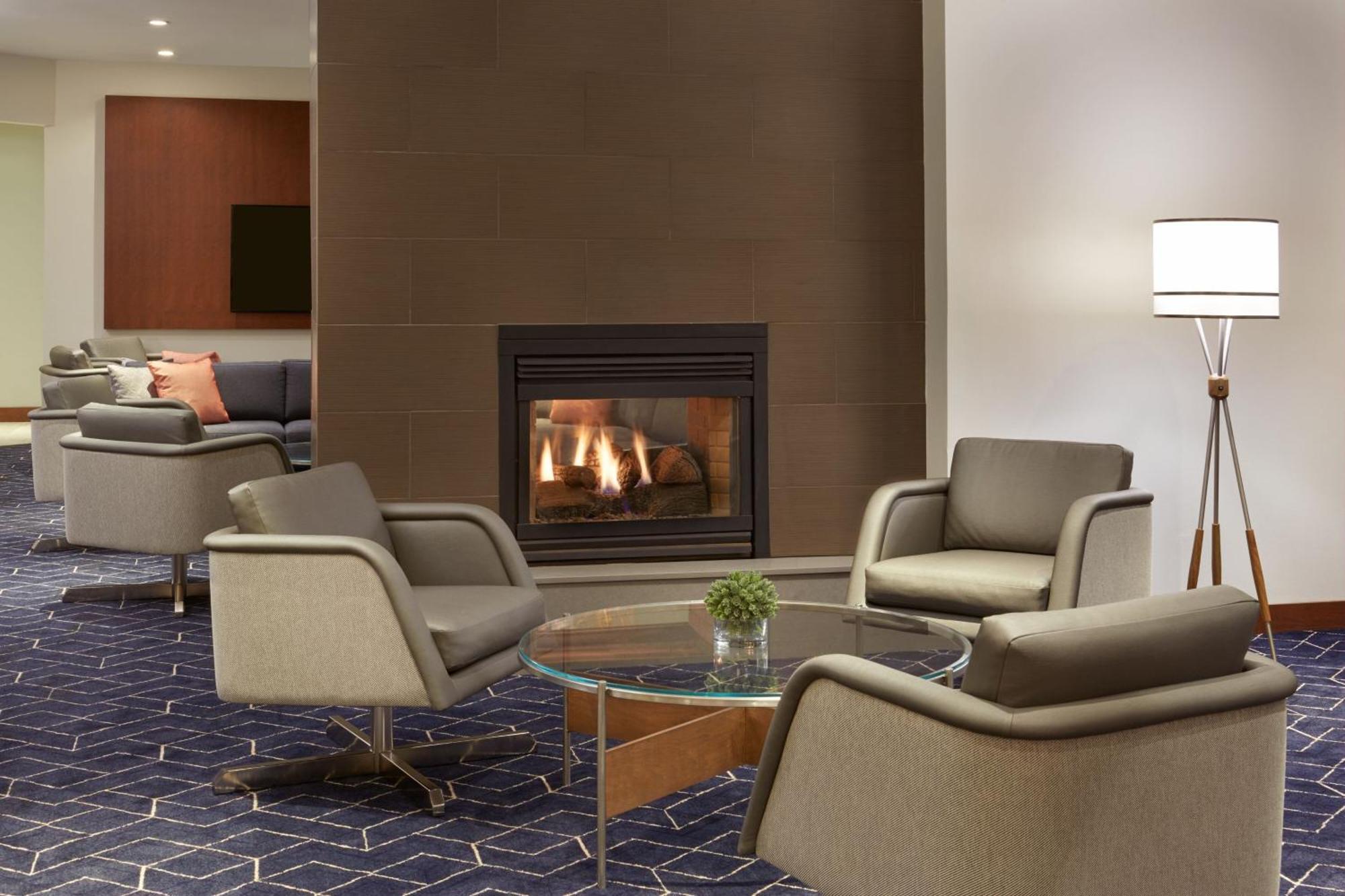 Courtyard By Marriott Ottawa Downtown Hotel Exterior photo