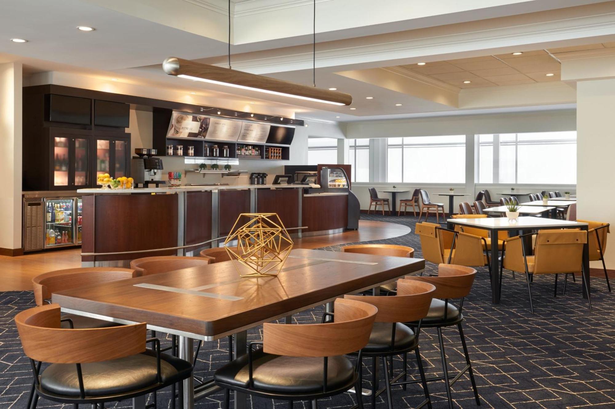 Courtyard By Marriott Ottawa Downtown Hotel Exterior photo