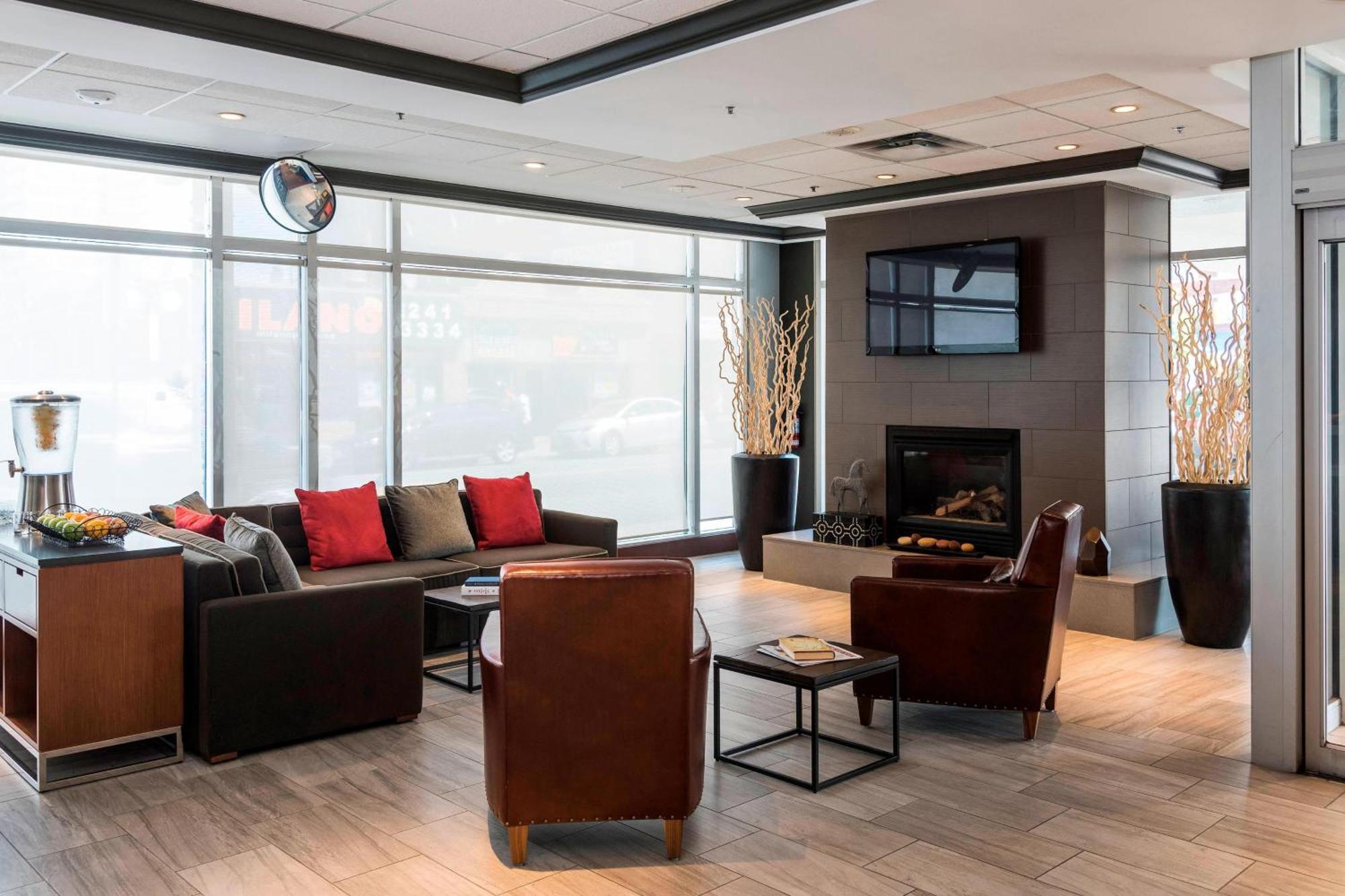 Courtyard By Marriott Ottawa Downtown Hotel Exterior photo