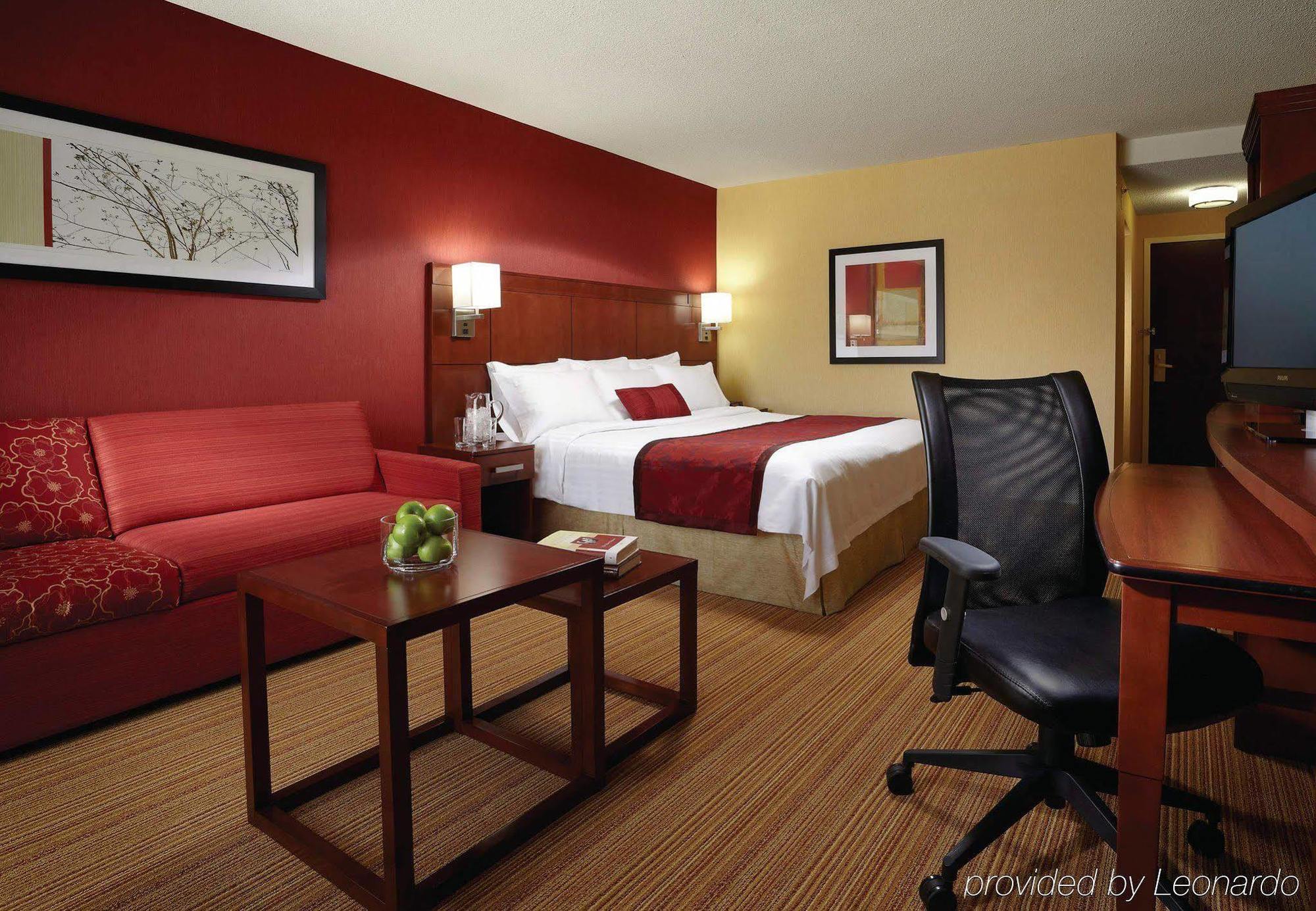 Courtyard By Marriott Ottawa Downtown Hotel Exterior photo